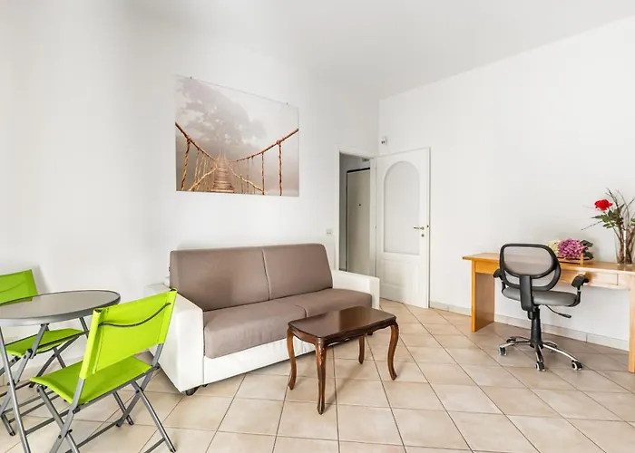 Florence Quiet And Cozy Apartment With Balcony