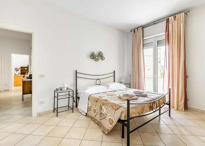 Florence Quiet And Cozy Apartment With Balcony